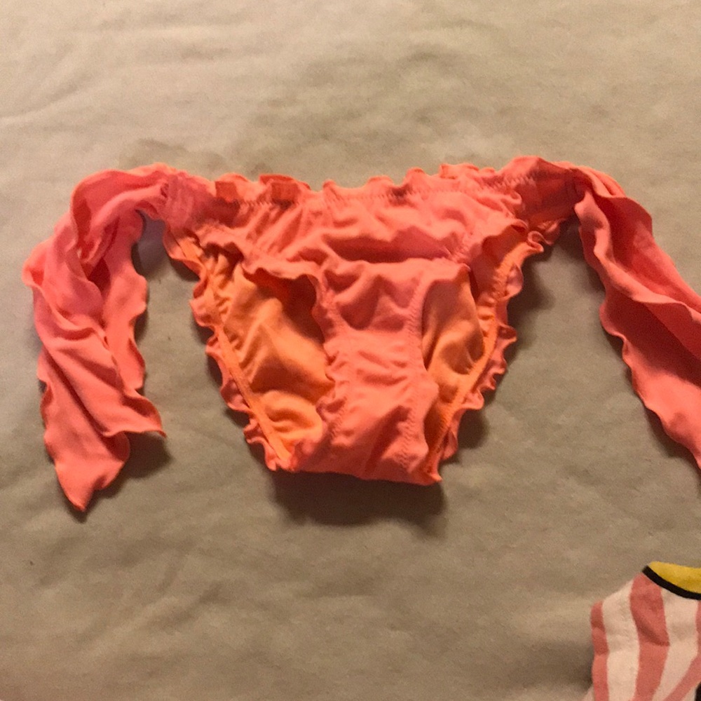Bikini bottoms